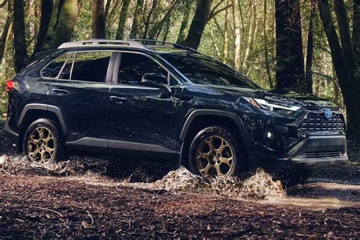 Other Than Size, What's The Real Difference Between The RAV4 and The 4Runner?