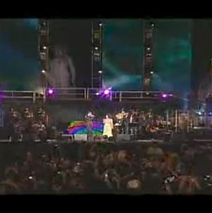 En el jardin con Gloria Estefan🌹🌻🌺🥰❤️ #AlejandroFernandez #amorypatria #hechoenmexico #vivamexico #ElPotrillo #gloriaestefan Gloria Estefan Alejandro Fernández | Las Potrillas De Alejandro Fernandez