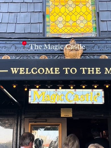 As the clock strikes 5pm, The Castle doors are open and ready for Magic ✨ #magiccastlehollywood #losangeles