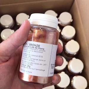 6.3K views · 67 reactions | La poudre d’or/bronze sans dioxyde de titane by @illdesignfrance !!! #illfaittout #merciqui #merci @guillaumemabilleau !!!  | Guillaume Mabilleau | Facebook