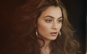 Lily Sastry - Celebs In-depth