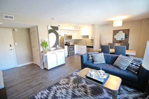 Plaza 44 Apartments - Bourgmont Luxury Apartments