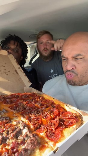 Angelo's Pizzeria: Authentic Pizza Review in St. Louis