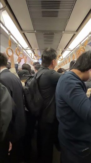 久しぶりに乗った通勤時間帯満員列車の車内の様子#通勤通学#ラッシュ