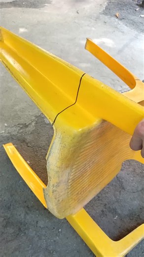 Buildertips on Instagram: "Unlock jobsite efficiency with this game-changing builder hack for heavy installations—it’s pure construction genius! 🏗️ We reveal three must-know tricks and a satisfying fix that turn complex problems into quick solutions, showcasing a next-level tool that dramatically improves setup time. Learn the ultimate pro tip for achieving precise cuts and integrating this smart idea into your arsenal immediately. Hit subscribe for more essential jobsite skills and renovation 