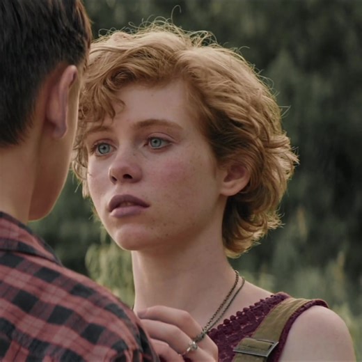 I wanted to have her haircut SO bad #beverlymarsh #it2017 #beverlymarshedit #welcometoderry #viral scp - itscenepacks add tags it2017edit foryoupage edit velocity