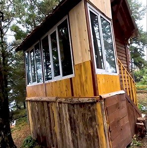 Overnight, survive strong winds and rain in a wooden house! | Building Skills