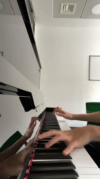 Drowning Love. (Piano) #piano #pianocover #pianosolo