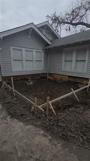 Historic M Streets Transformation: 1921 Craftsman Room Addition #remodelingexperts #roomaddition