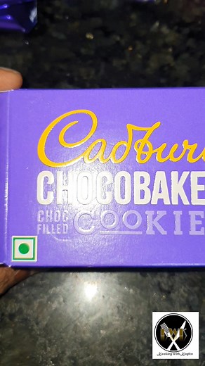 New Cadbury Choco Bakes Review - Chocolate Filled Cookies | Tasty and Addictive