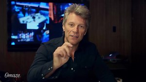 Bon Jovi Pranks Fans at Karaoke Bar -- Omaze https://www.radiohardyrock.com/ | Rádio Hardy Rock