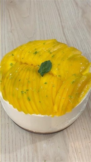 You'll Want This Mango Cheesecake All Summer 🥭