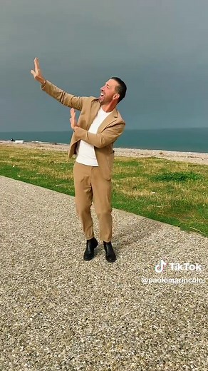 Baila con la Ola: ¡Únete al Ritmo TikTok!