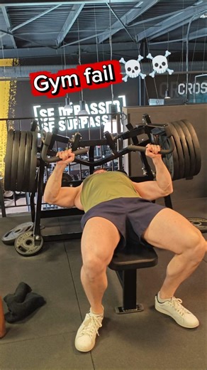 Gym fail 200kg bench #musculation #benchpress #gymfails
