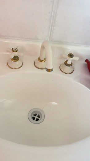 Easy DIY Guide: Replacing a Basin Set for Your Plumbing Needs