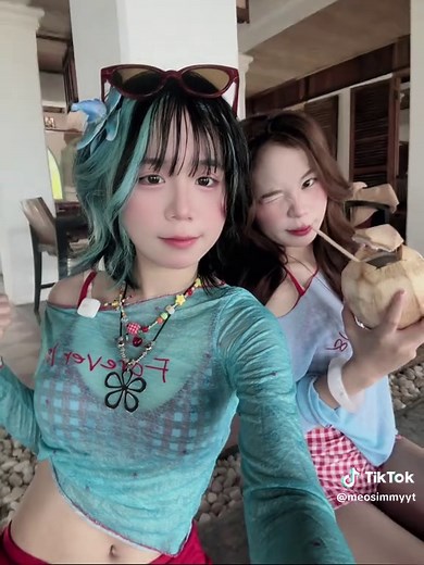 Mèo Simmy và Bí Kíp Đi Biển Cùng Sammy Đào