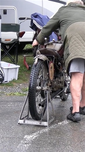 This Rare Harley Prewar Factory Racer Sounds Absolutely Wild! 🔥