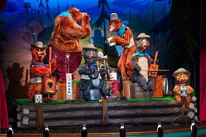 Watch the New Country Bear Musical Jamboree Full Show!