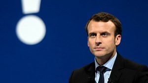 Pro-EU Macron surges in French election polls