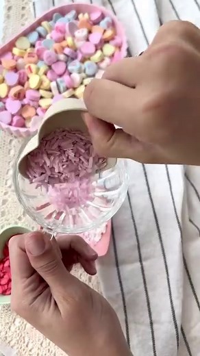 1.1M views · 7.7K reactions | ⤵️Recipe for icing to make these...