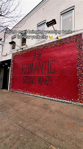 bruno mars knew nyc needed a love lock fence @Bruno Mars #brunomars #theromantic #lovelock #nyc #bringbackyearning
