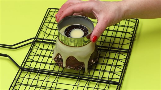 Creative pull me up doll cakes