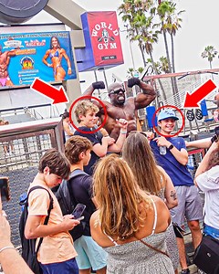Kali Muscle swamped by fans at Muscle Beach! #workout #fitness #bodybuilding | Framebanger