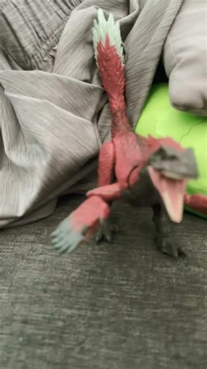 Jurassic World Hammond collection pyroraptor￼