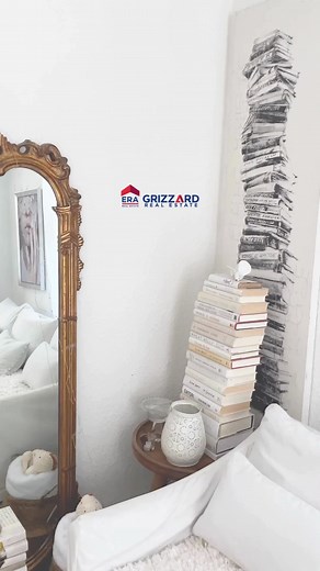 Calling all book lovers and avid readers 📚📖💕 Here's your sign to create your own cozy corner or at-home mini library to house all of your books or the perfect place to spend your reading time! Here's how to bring this idea to life in your home: ◾️ Find the perfect room, corner or piece of your home for your DIY library ◾️ Add comfortable seating, plush rugs, ottomans, pillows & blankets galore ◾️ Incorporate soft lighting perfect for reading but also keeping the area cozy ◾️ Add options for s