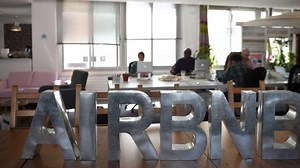 Airbnb poursuit sa normalisation et va collecter la taxe de séjour à Paris