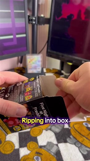 Unboxing FNaF Plush Keychain Blind Boxes