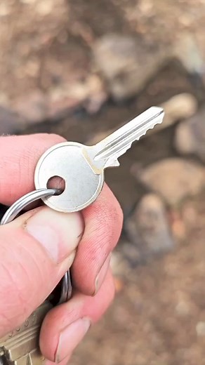 15K views · 304 reactions | Making a fire ring in the shape of a keyhole - perfect for cooking #tips #diyideas #diy #lifestyle #diycrafts #helpfultips #easydiy #lifehacks #Camping #bushcraft #doityourself #survival #DIYReels | Kirill Multitool | Facebook