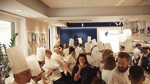 47K views · 630 reactions | Un flash mob con "'O Sole mio" per stupire i 50 Maestri pasticceri dell'Accademia Maestri Pasticceri Italiani giunti a Pompei per il Simposio AMPI 2022 ‍ | Grandenapoli.it | Facebook