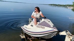 NoTHiN WoRsT ThEn A OuTbOarD FAiLure aNd No PadDles AfTer SlaMmiN a CosTco Hot DoG 🥵 #trynacrossthelake2americafirsomecheapbeer #had2usemecrocs #crocdaddy #dolphin #needayamahaoutboard #personalwatercraft #whataday #30secondsoffun #thatswhatshesaid #ineedabeer | Larry Enticer