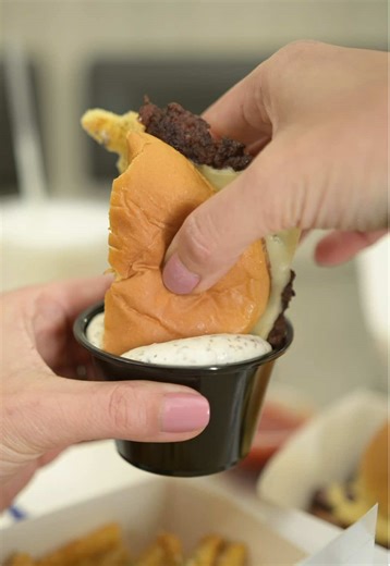 Truffle Burger Delight: Elevate Your Taste Experience