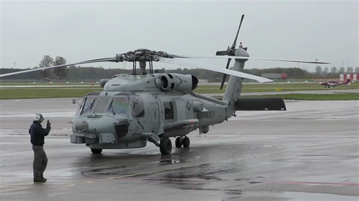 MH-60R海鹰特种直升机