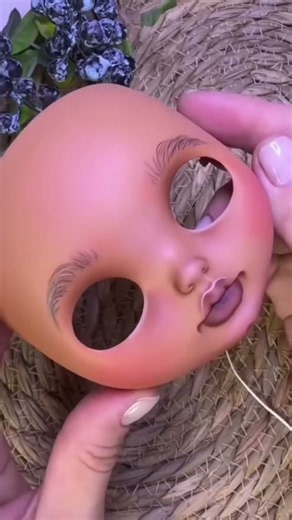 1. Customizing a Blythe Doll: Eye Chips, Face Makeup & Assembly Step-by-Step