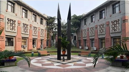 IIM Lucknow launches AI excellence programme, empowering business professionals