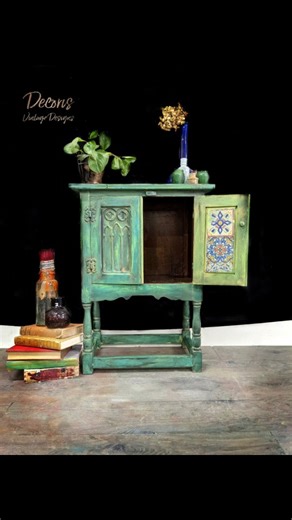 Jodie Flavell | Furniture Painter & Vintage Curios | And did you know, you can use regular tissue paper! #furnitureflip #decoupage #diyproject #upcycledfurniture #diydecor | Instagram