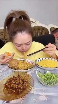 Funny Brother & Sister Food Eating Challenge #prank #shorts #shortvideo #funny #comedy #mukbang #fun