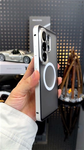 No matter how sturdy the back cover of a Samsung S26 Ultra is, it can't compare to the