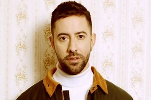 Lirik Lagu 'Easily' – Bruno Major, Lengkap dengan Terjemahannya - Sonora.id