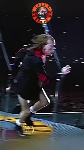 🔫 GUNS N' ROSES🌹- WELCOME TO THE JUNGLE (TOKYO 1992) #gunsnroses #lyrics #rock #music #concert