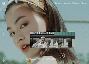 Animated gif mouse interaction - GDW - Awwwards