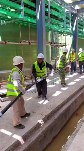 Cable laying is assisted by cable conveyor equipment, which is highly efficient and saves labor. 👍#engineeringsolutions #powertools #cablepulling #cablelaying #cablerailing #cableconveyormachine #cablelayinginnovation #cableconveyor #cablemachine
