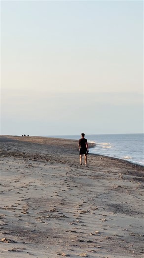 A beautiful evening here in Skegness. Perfect for a walk along the beach. #skegness #seasidelife | GO Skegness