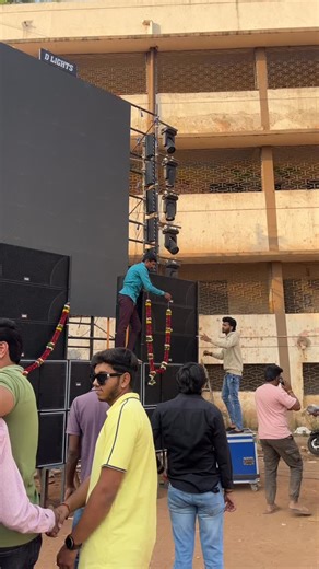 Sound Tube Official | SGS 400 GETTING READY FOR SOUND CHECK 🔊😉✌🏻⚡️ #soundlovers #soundtube #soundsystem #soundengineer #reelsinstagram | Instagram