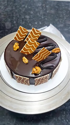 choco cake with chocolate walnut amazing decoration design #cakeart #beautyart #trend