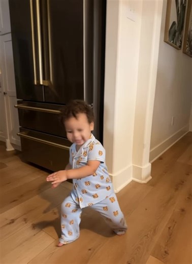 Crying Laughing: Hilarious Moments That Make You LOL