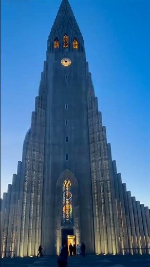 🇮🇸 Hallgrímskirkja – Iceland’s Most Iconic Church! ⛪✨#Hallgrimskirkja #Iceland #Reykjavik
